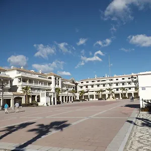 https://apartamentos-plaza-nerja.es-andalucia.com